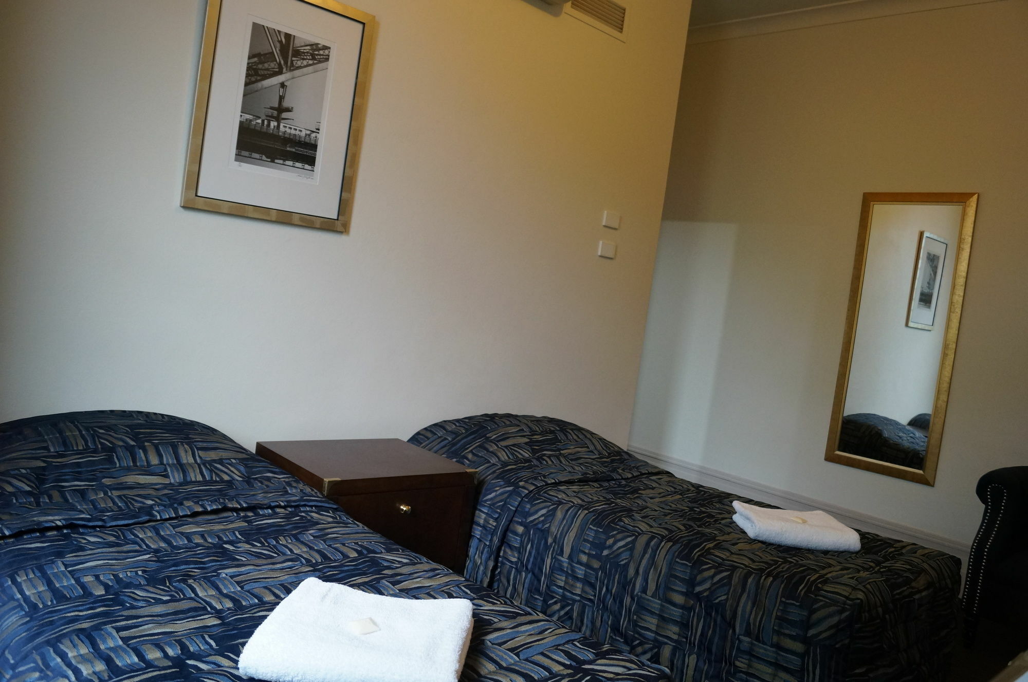 รอยัลเอ็กฮิบิชั่นโฮเต็ล Hotel ซิดนีย์ ภายนอก รูปภาพ
